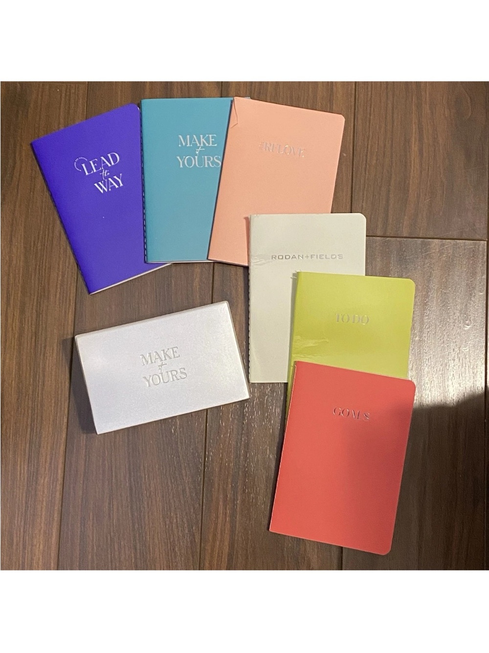 Lead the Way by Rodan + Fields Set 6 Inspirational Mini Notebooks Metal Holder